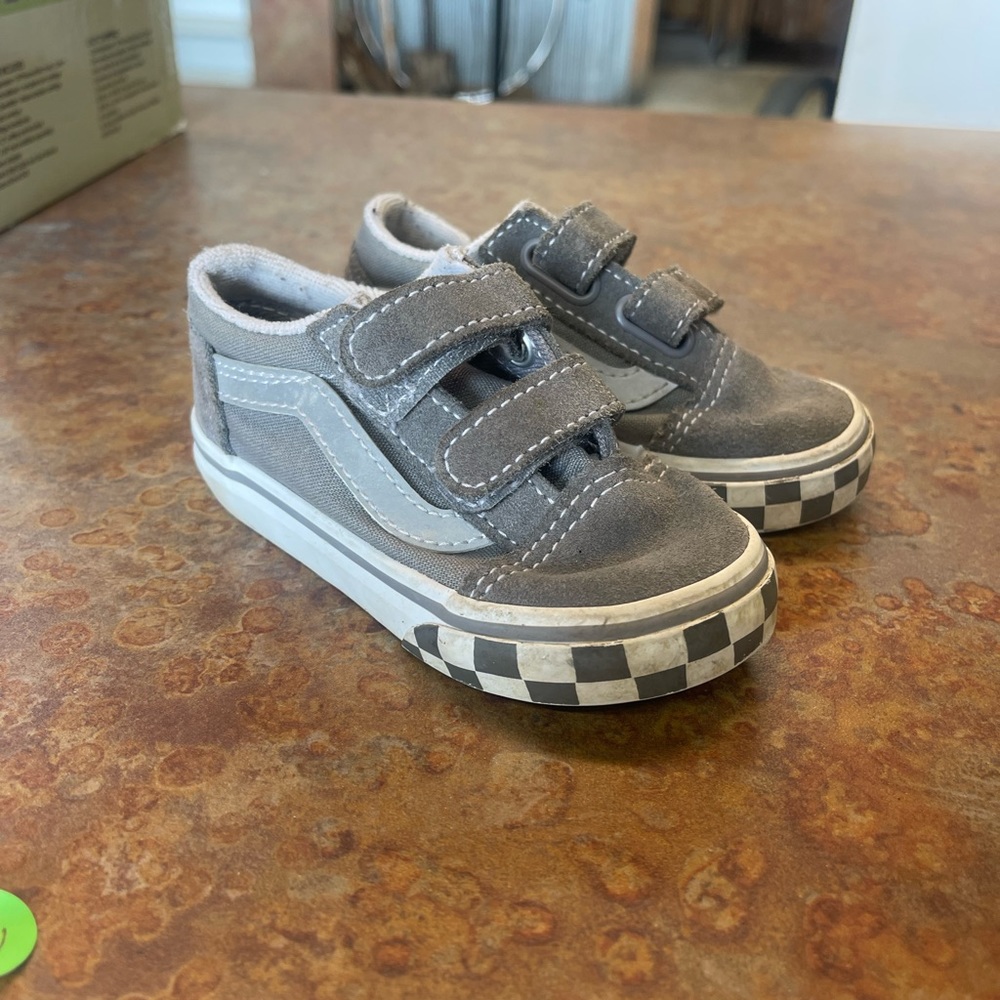 Gray vans toddler boys, size 6